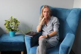 Zdjęcie Zdjęcie przedstawia Panią psycholog Irenę Kaczmarczyk