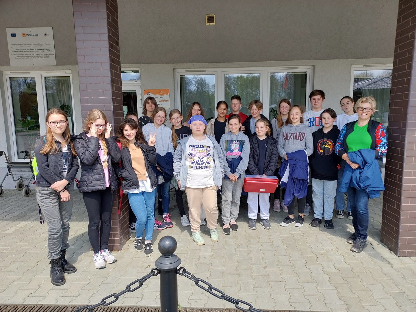 Spotkanie Międzypokoleniowe, Seniorzy z DDS Wigor w Kętach i wolontariusze ZSP 3 Kęty Spotkanie Międzypokoleniowe, Seniorzy z DDS Wigor w Kętach i wolontariusze ZSP 3 Kęty